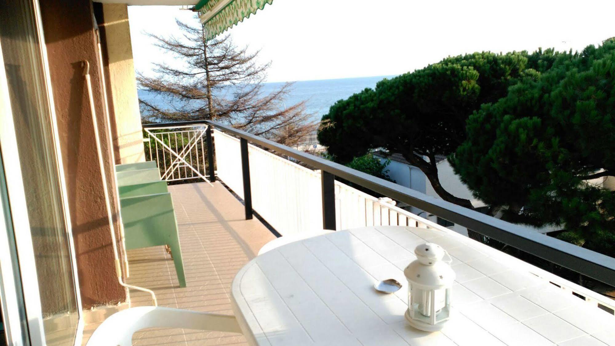 Apartment Llavaneres I Sant Andreu de Llavaneres Buitenkant foto